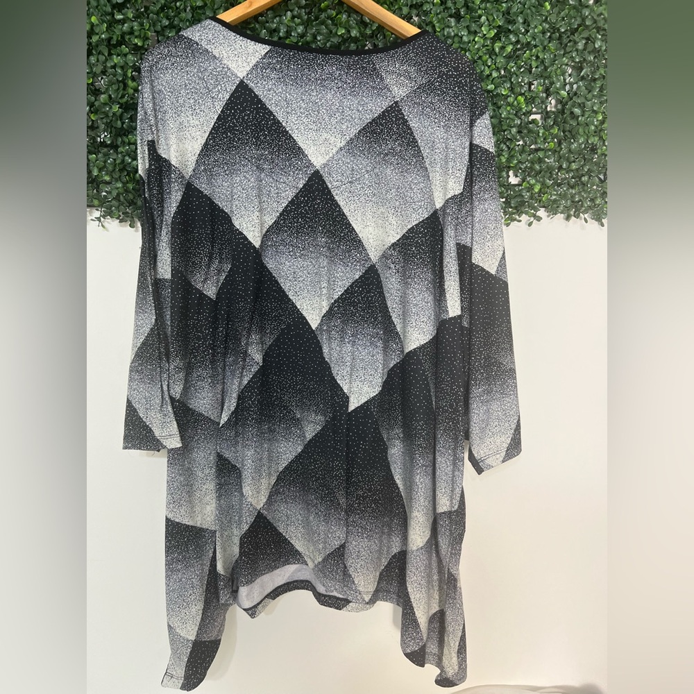 Catherines Womens Knit Tunic Size 4X Black White Checkered Rhinestone Scoop Neck - Picture 6 of 12